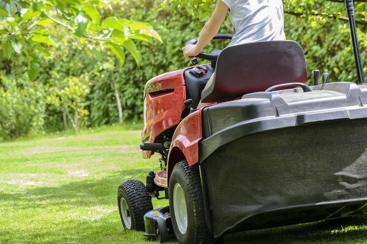 Riding lawn mowers are best for those who have to mow a large area