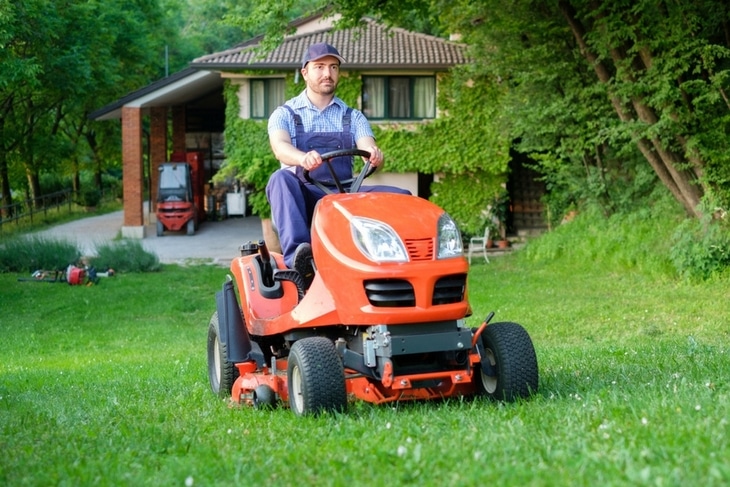 For safety purposes, it is advised for you to wear the recommended gear, such as an overall, when mowing your yard
