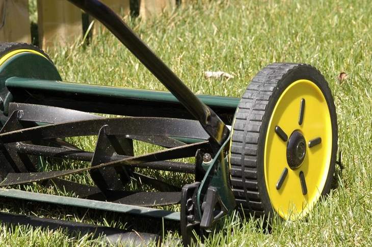 Lawn mower body frame should be considered for effective grass coverage