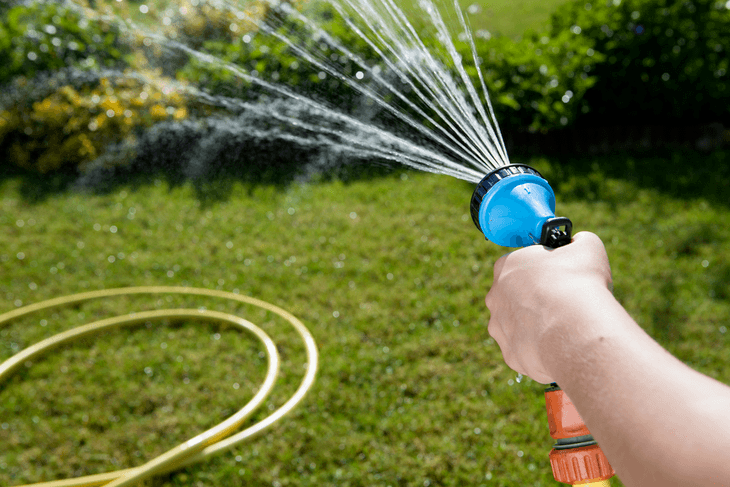 Older people, small-framed men and women, and children can all benefit from lightweight garden hoses as this does not tire them despite long uses
