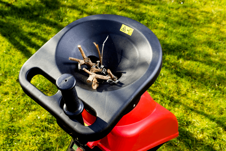 The Brush Master 15 hp Chipper Shredder has wide mouth diameter and can accommodate large pieces of twigs