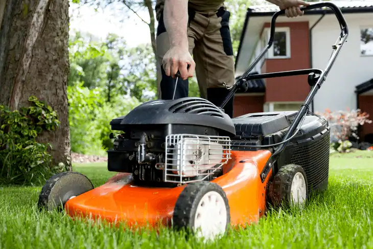 It is going to be more convenient if you start with a full tank to avoid constant interruptions for refills while working on the lawn