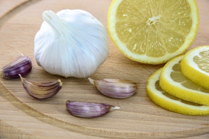 Garlic adds a good aromatic taste to food