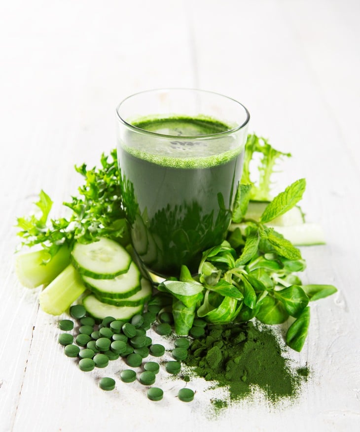 Wheatgrass powder can be mixed in your smoothies or flavored juice.