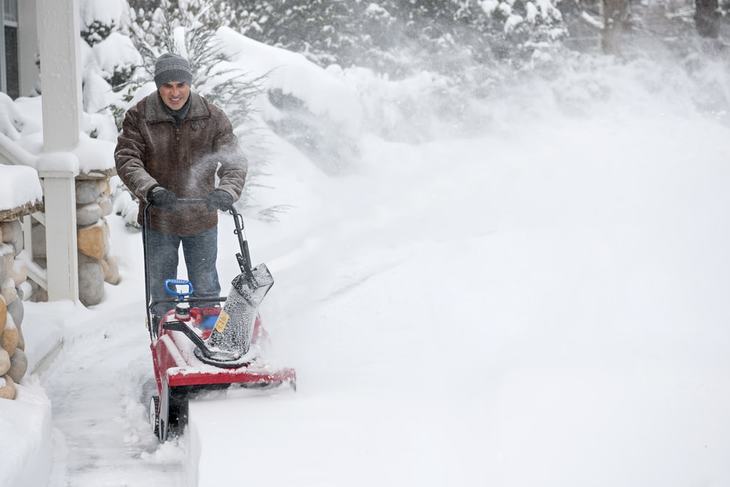 An electric snow thrower is advantageous than a gas thrower since it operates quietly and has fewer vibrations.