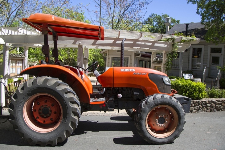 Choose a compact tractor with agricultural tires