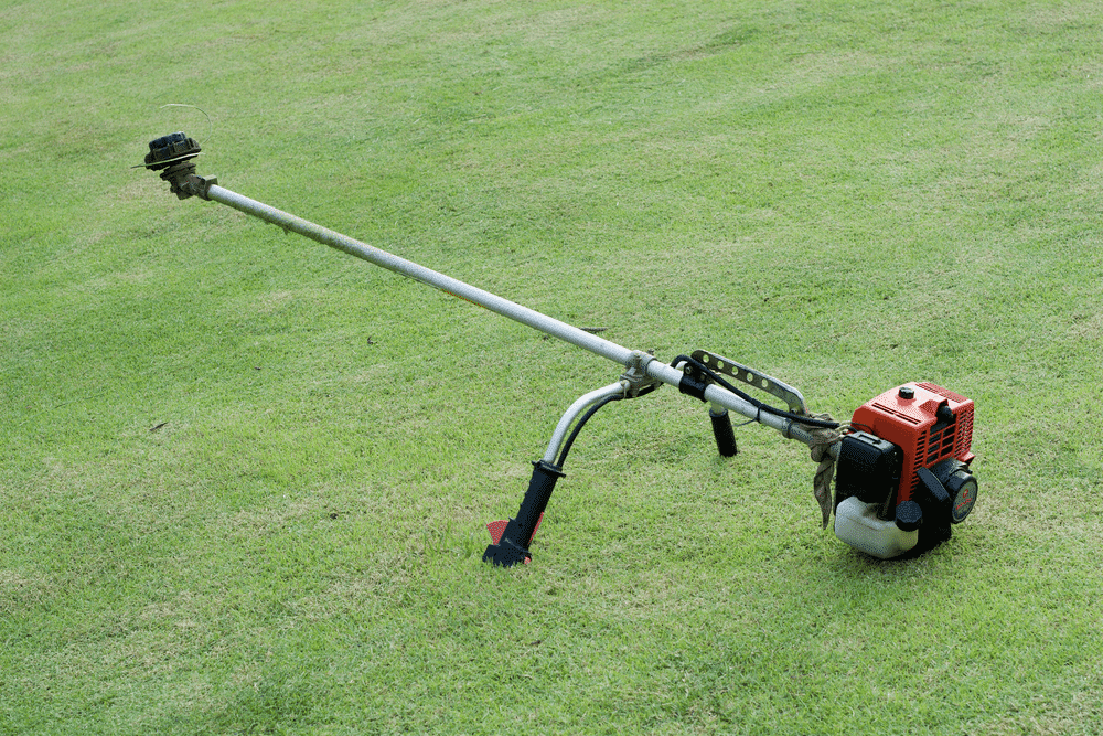 Get a brush cutter that can be started up easily so that you won’t have a hard time